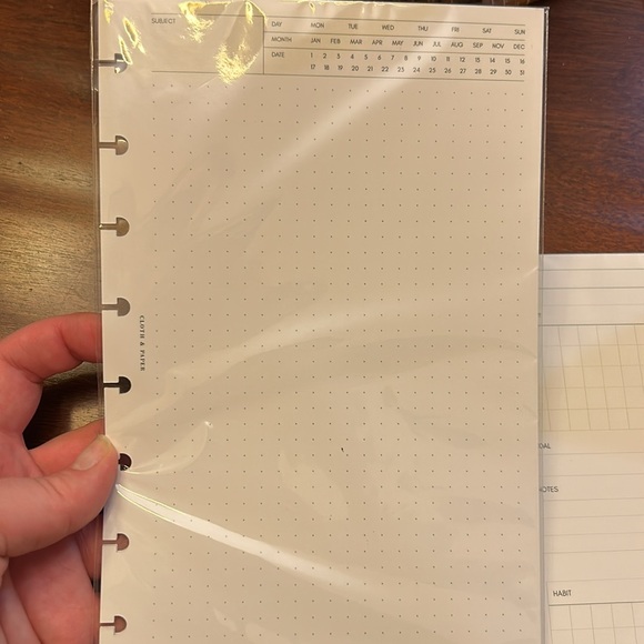 Cloth + Paper HP CLassic Planning Bundle: Executive Notes + New Habit Tracker - Picture 3 of 3